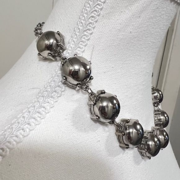 EL Erica Lyons Silver Tone Metallic Lobster Claw Clasp 16 Inch Choker Necklace - Picture 3 of 8